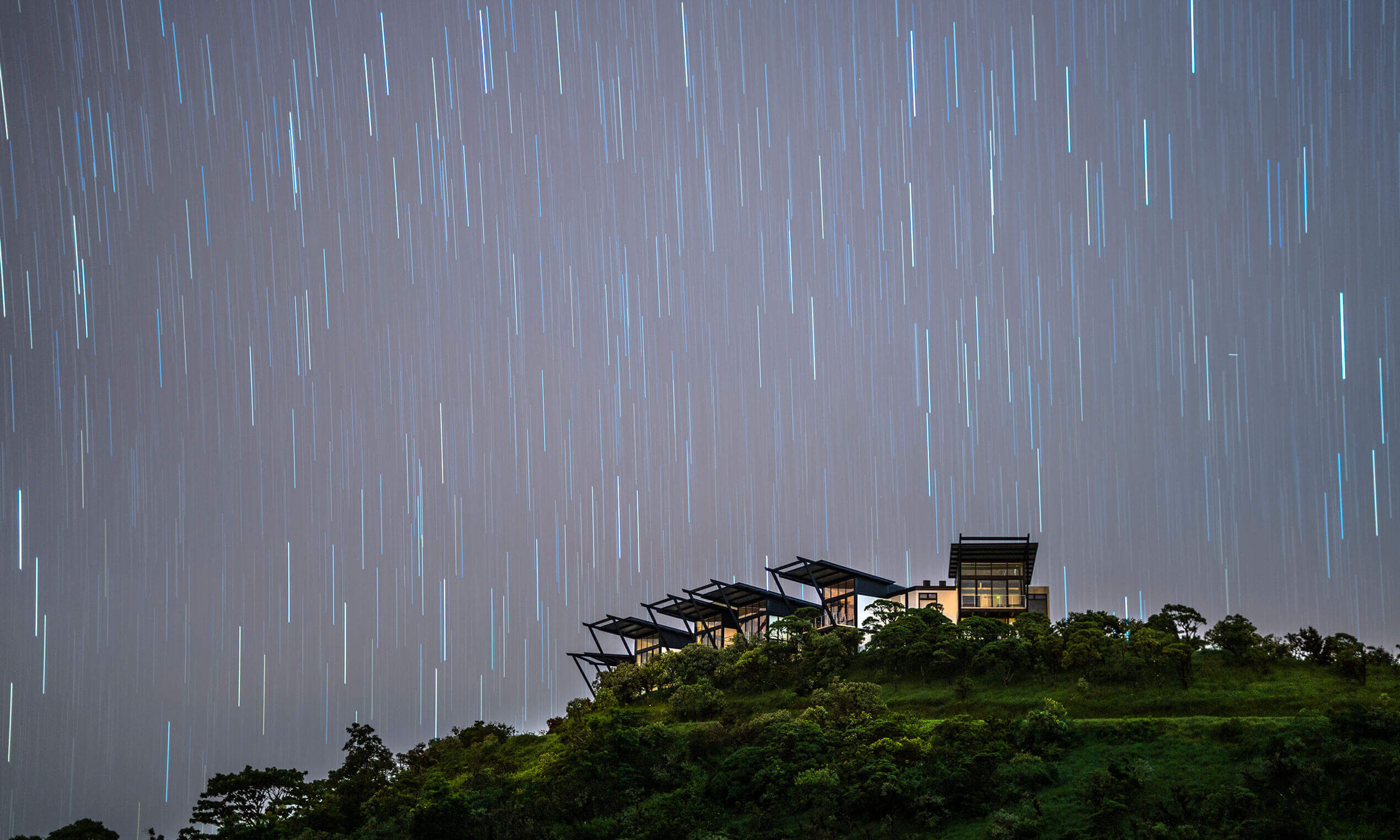 Pikaia Lodge at night